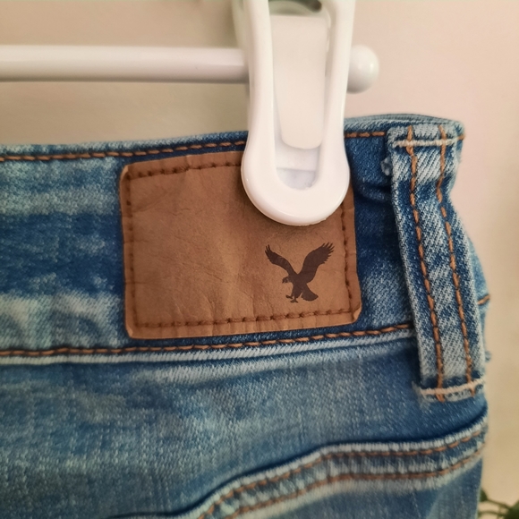 AEO Midi Super Super Stretch Jean Shorts Raw Hem 4 - Picture 7 of 11